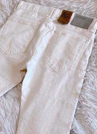 Трендовые светло-молочные джинсы h&amp;m7 фото