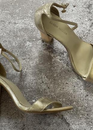 Блискучі золотисті босоніжки karen millen