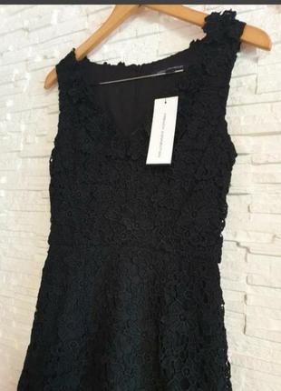 Красивое черное платье из кружевая кружева french connection4 фото