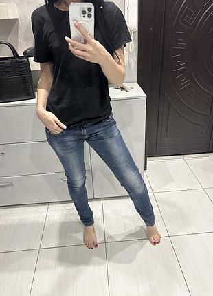Джинсы
