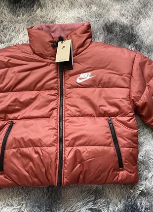 Двусторонняя куртка от nike