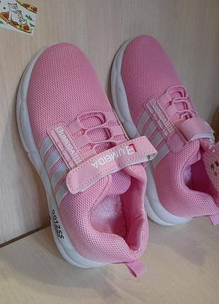 Кроссовки женские 37-38р  новые