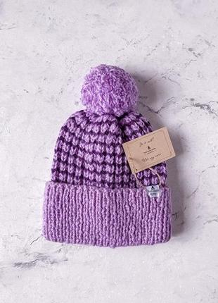 ❄ вязаный комплект, шапка и варежки сиреневого цвета с фиолетовыми полосами ❄2 фото