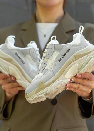 Кроссовки женские в стиле balenciaga triple s cream white