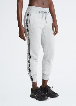 Calvin Klein Sport Szorty z dzianiny o długości 9 cali