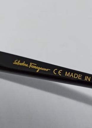 Очки в стиле salvatore ferragamo женские солнцезащитные овальные сине бежевый градиент в золотом металле6 фото