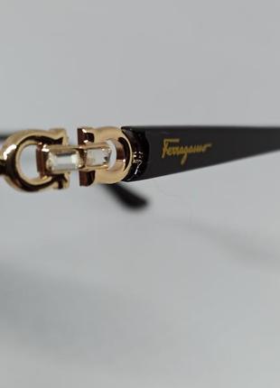 Очки в стиле salvatore ferragamo женские солнцезащитные овальные сине бежевый градиент в золотом металле10 фото