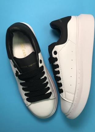 Новинка! женские кожаные кроссовки супер качества alexander mcqueen white black4 фото