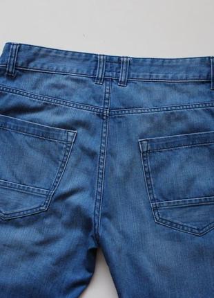 Четкие джинсовые шорты с осветлениями от next7 фото