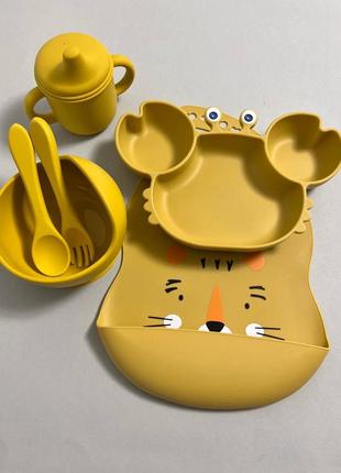 Набор посуды для детей.изготовлен из пищевого силикона.2 фото