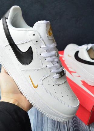 Nike air force 1, белые с черным и золотым, топ мужские кроссовки, стильные кеды мокасины6 фото