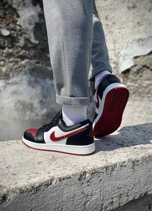 Кроссовки nike air jordan 1 retro low3 фото