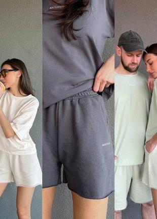 Костюм футболка и шорты