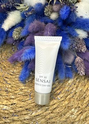 Оригінал денна есенція для обличчя kanebo sensai essence day veil spf 30 оригинал дневная ессенция для лица