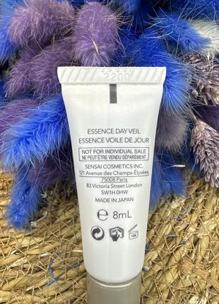 Оригінал денна есенція для обличчя kanebo sensai essence day veil spf 30 оригинал дневная ессенция для лица2 фото