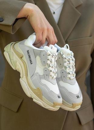 Кроссовки в стиле balenciaga triple s cream white7 фото