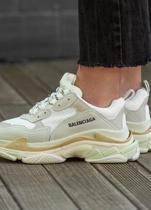 Кроссовки в стиле balenciaga triple s cream white1 фото