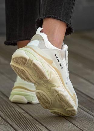 Кроссовки в стиле balenciaga triple s cream white5 фото