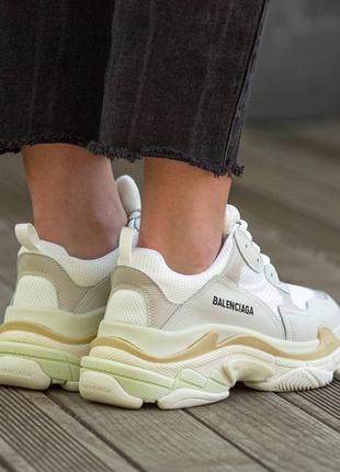 Кроссовки в стиле balenciaga triple s cream white4 фото