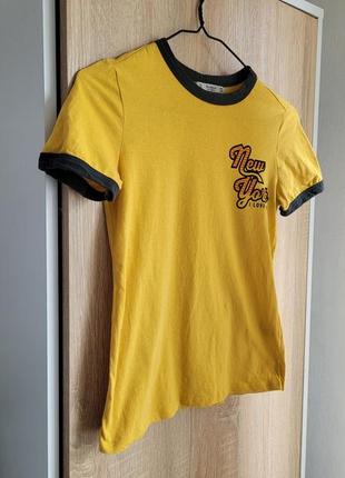Укороченая горчичная футболка в винтажном стиле pull&bear1 фото
