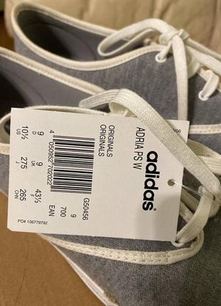 Чудові сірі унісекс кеди дуже легкі adidas original нові 42р2 фото