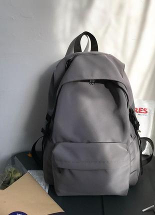 Женский школьный рюкзак в черном цвете6 фото
