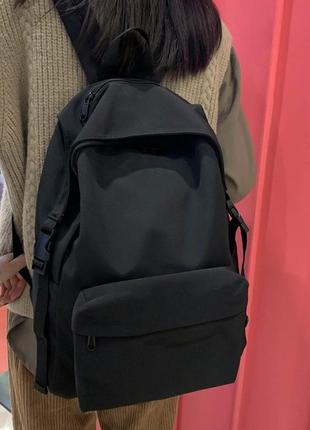 Женский школьный рюкзак в черном цвете9 фото