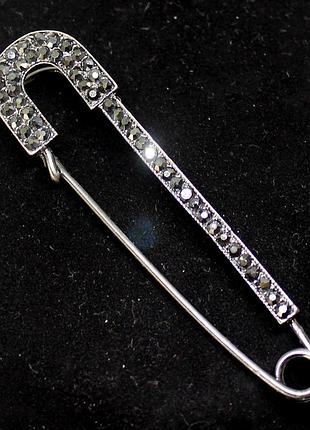 Брошка "шпилька"