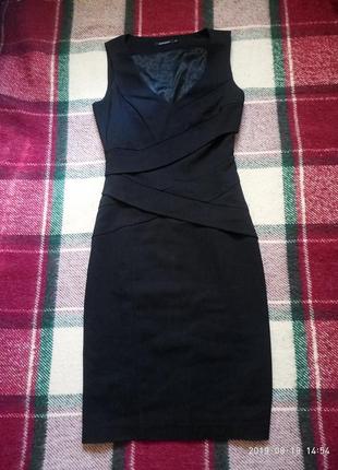 Маленьке чорне плаття1 фото