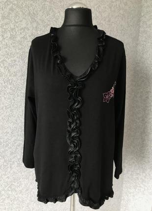 Жіноча блуза, кофта з рюшами, чорна.