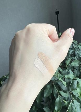 Консилер huda beauty the overachiever high coverage concealer sugar biscuit 12g 10ml2 фото