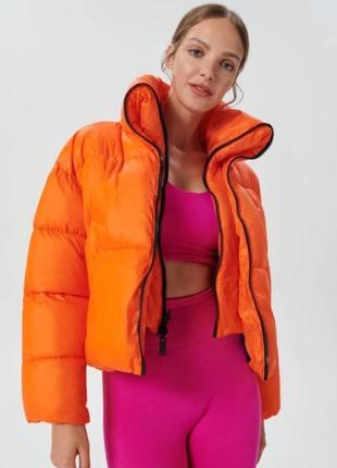 Акция! шикарная куртка оранжевого цвета в стиле zara.