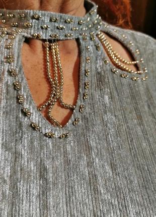 Платье бархатное со шнуровкой стрейч серебристое макси длинное с разрезами прямое вырез вечернее нарядное для фотосессии бархат3 фото