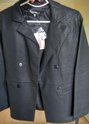 Кожаный пиджак с поясом10 фото