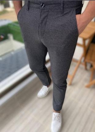 Классические стильные мужские брюки штаны