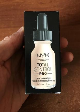 Жидкая тональная основа для лица nyx professional makeup total control pro 1.3 light porcelain 13 мл3 фото
