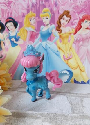 Лошадка пони голубая с короной palace pets disney