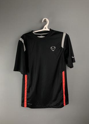 Оригинальная, спортивная футболка nike