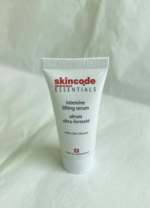 Інтенсивна ліфтингуюча сироватка skincode essentials intensive lifting serum,