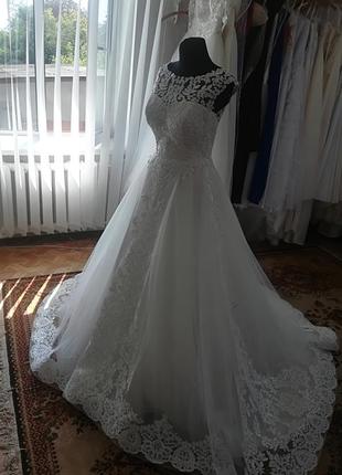 Шикарное свадебное платье 46-48 размер3 фото