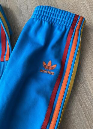 74 шикарный костюм adidas. крутезный.6 фото