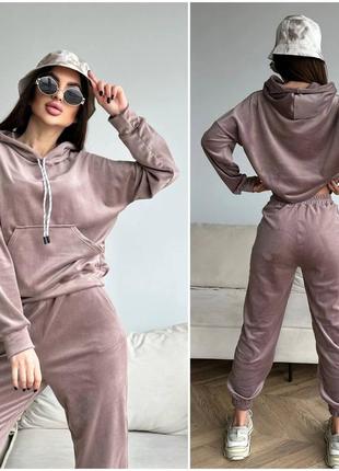 Велюрові костюми4 фото