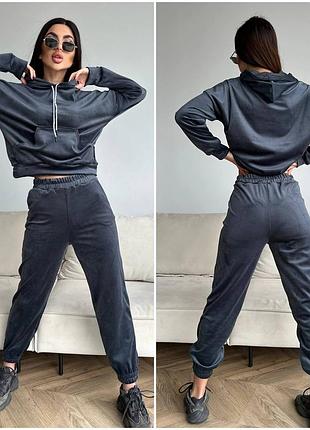 Велюрові костюми3 фото