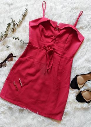 Красное платье на шнуровке nasty gal
