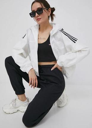 Женские брюки adidas originals trefoil moments