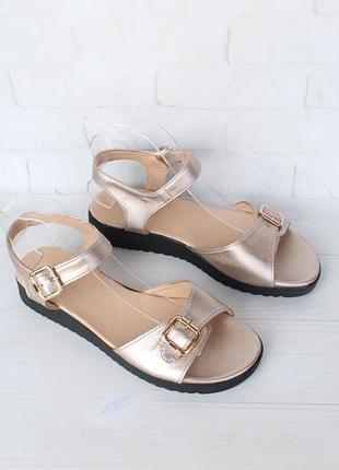 Золотисті шкіряні босоніжки 40 розміру