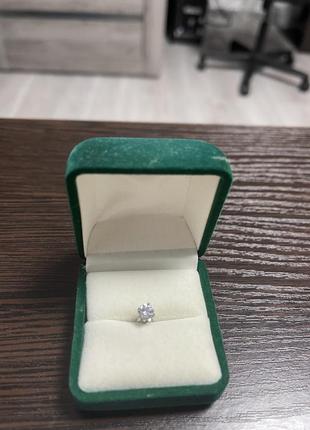 Срібна сережка