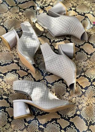 Эксклюзивные босоножки женские натуральная итальянская кожа и замша на каблуке