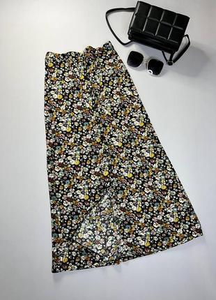 Женская юбка миди с цветочным принтом на пуговицах