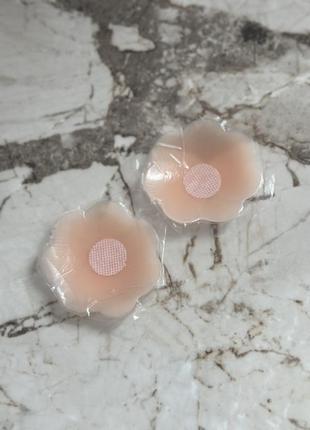Невидимые силиконовые многоразовые накладки на грудь, наклейки на соски7 фото